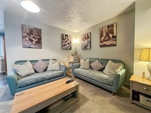 Lounge- click for photo gallery